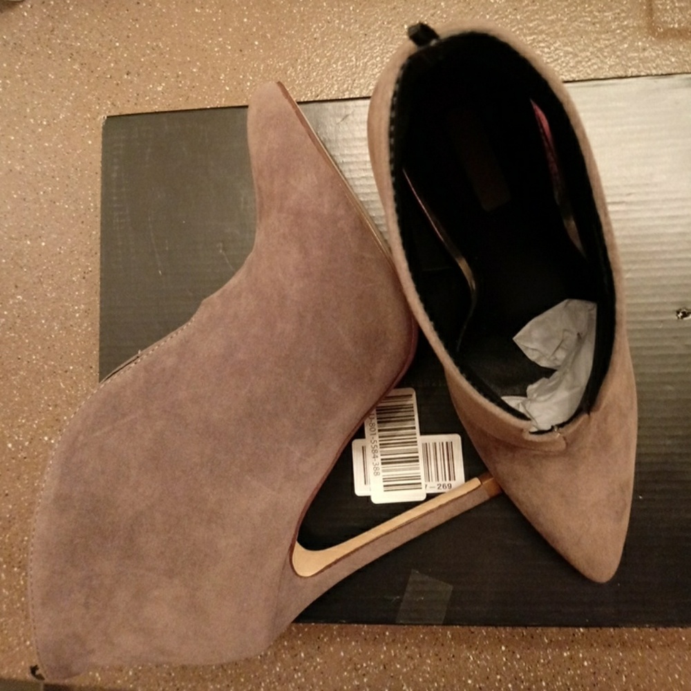 Forever21 taupe bootie sz 7.5